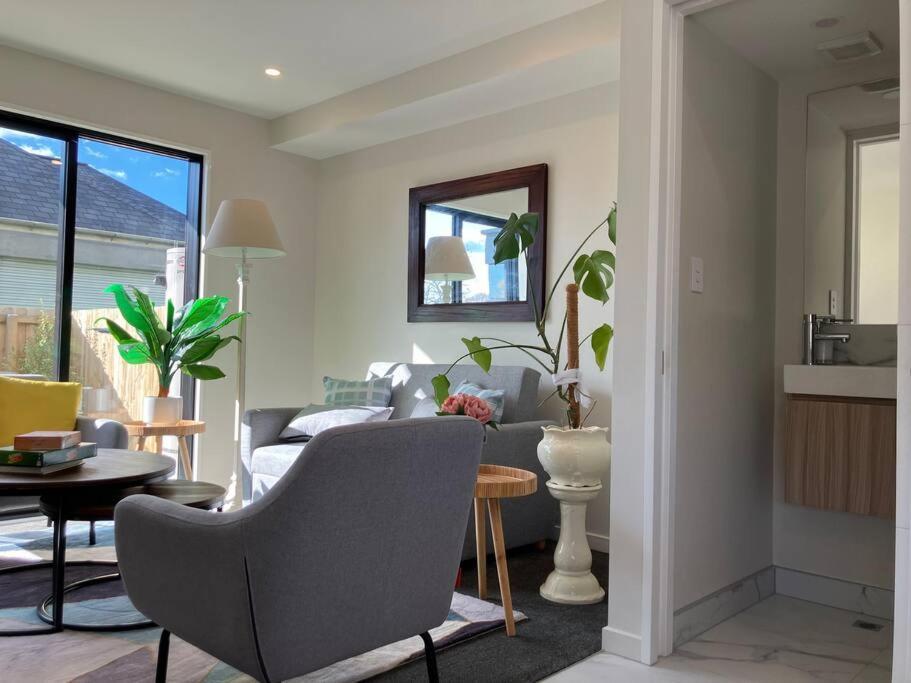 2-Bedroom Ensuite, Close To City, Comfortable, Accessible With Own Parking Christchurch Buitenkant foto