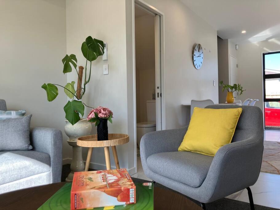 2-Bedroom Ensuite, Close To City, Comfortable, Accessible With Own Parking Christchurch Buitenkant foto