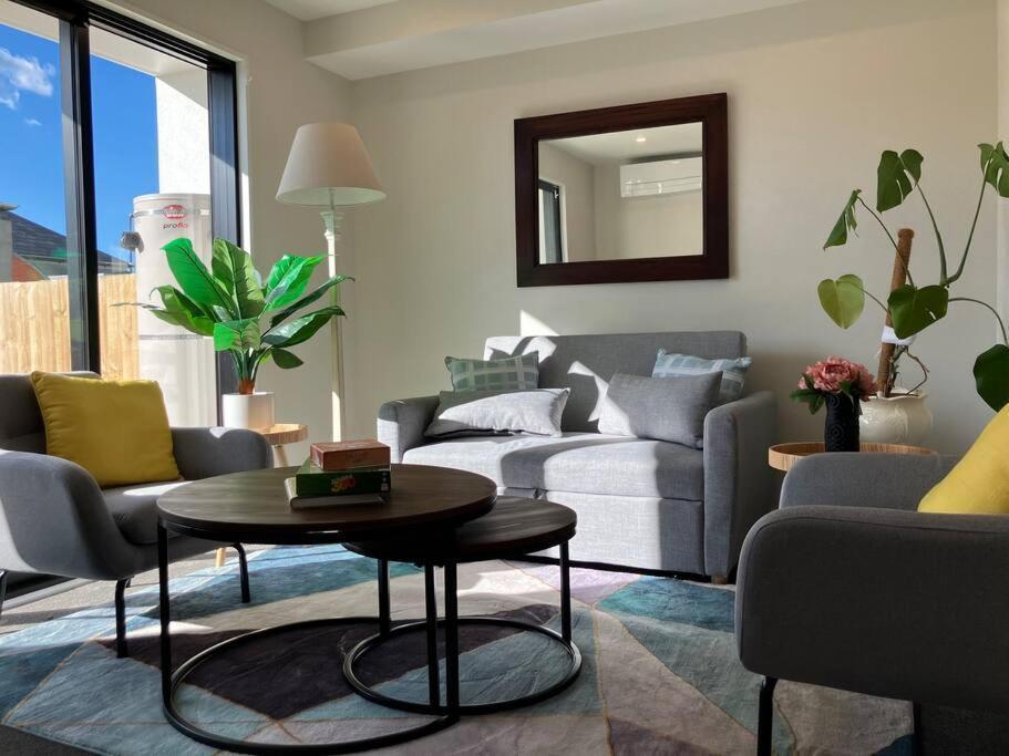 2-Bedroom Ensuite, Close To City, Comfortable, Accessible With Own Parking Christchurch Buitenkant foto