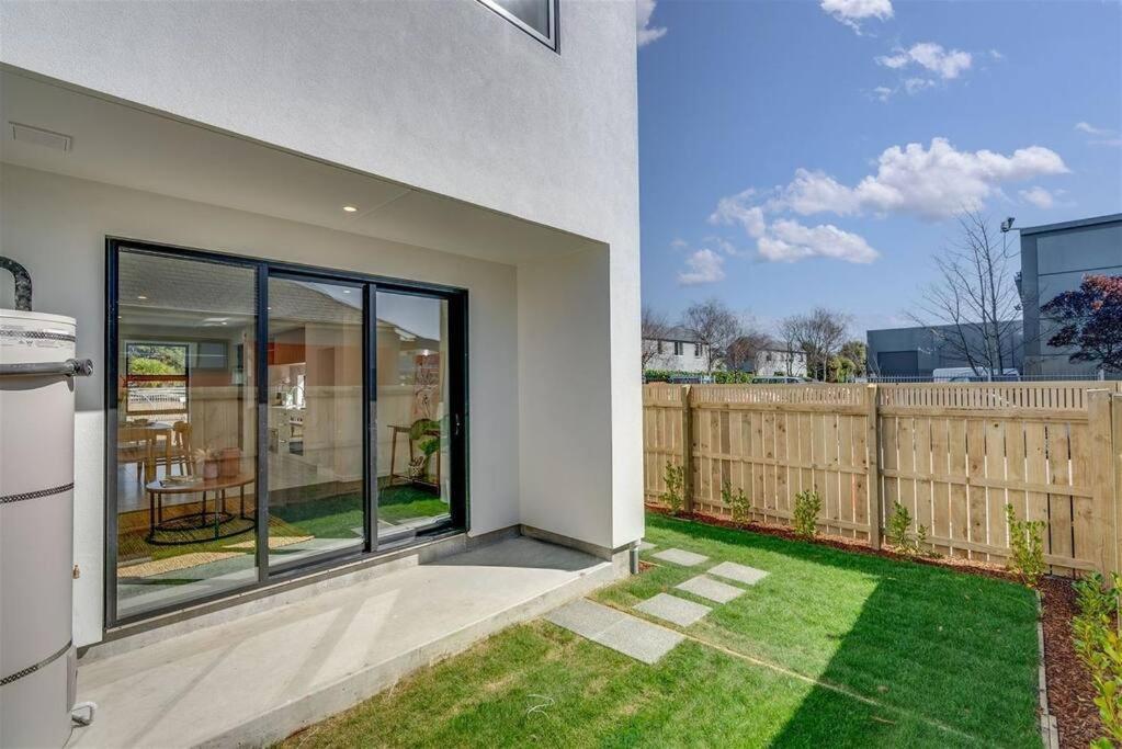 2-Bedroom Ensuite, Close To City, Comfortable, Accessible With Own Parking Christchurch Buitenkant foto